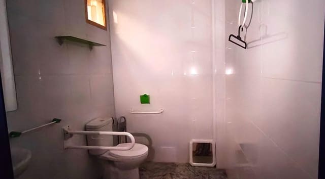 Commercieel te huur in Elche / Elx - € 400 (Ref: 9998791)