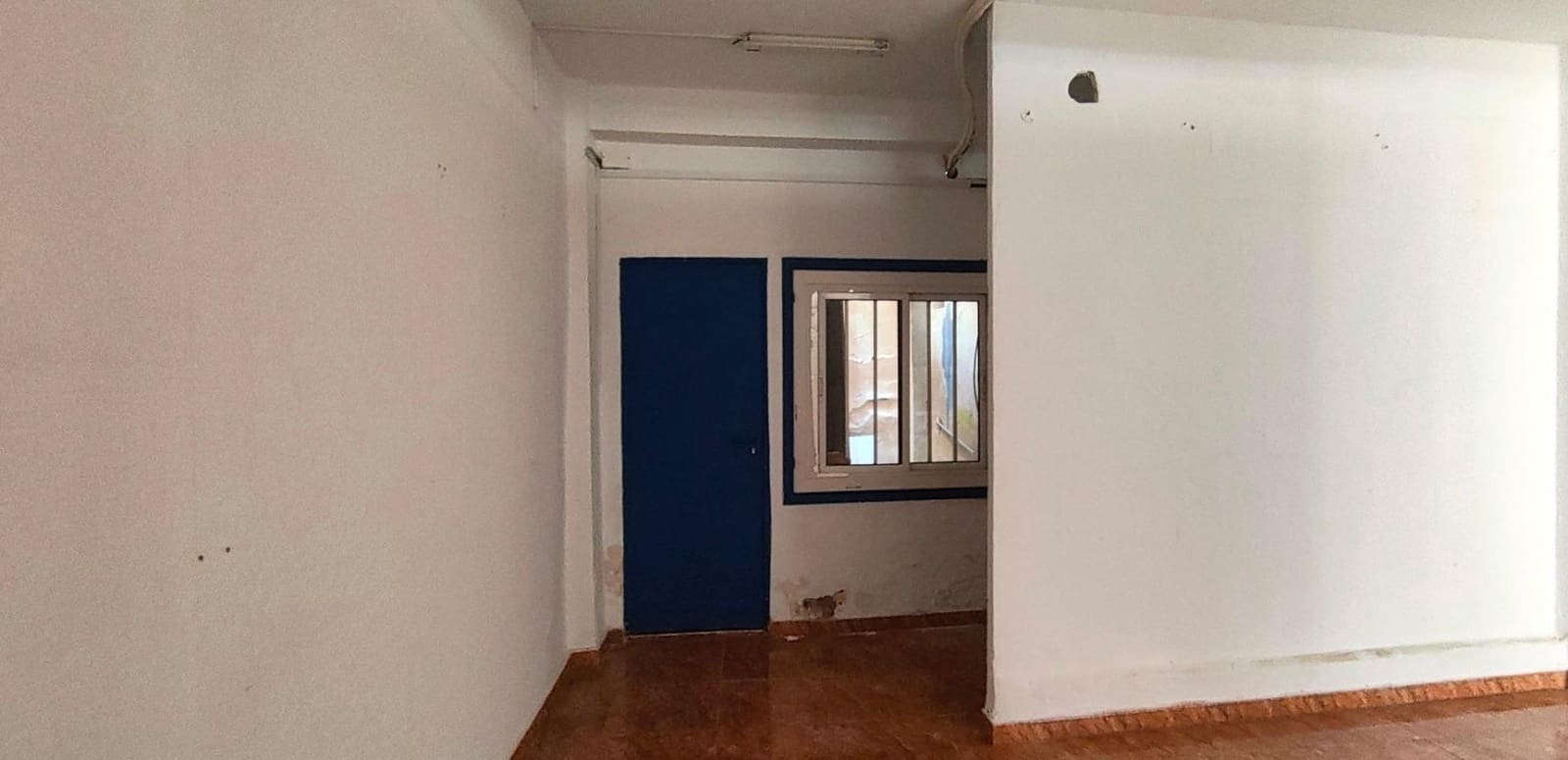 Commercial for rent in Elche / Elx - € 400 (Ref: 9998791)