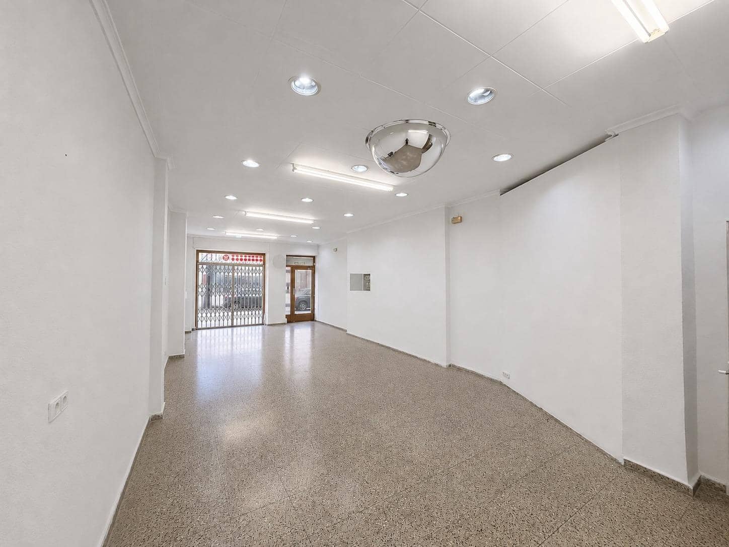 Commercieel te koop in Almansa - € 80.000 (Ref: 9999608)