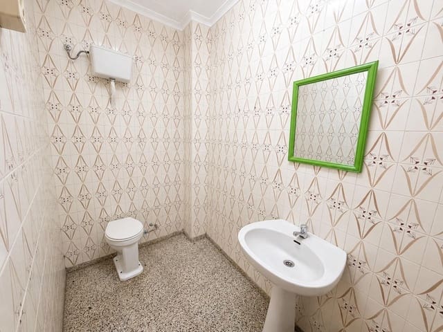 Commercieel te koop in Almansa - € 80.000 (Ref: 9999608)