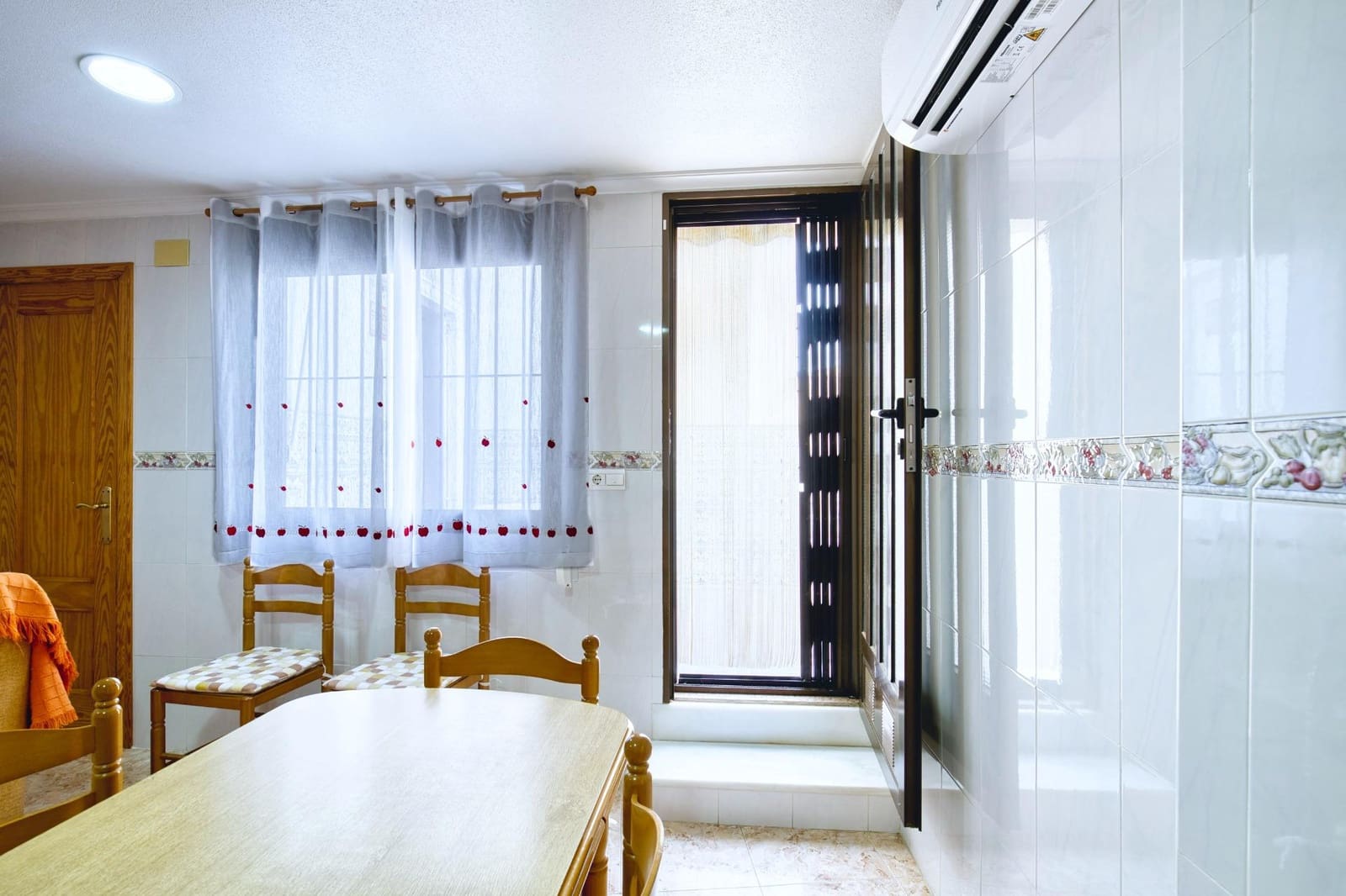 Piso de 2 habitaciones en Aspe en venta - 109.000 € (Ref: 9999609)