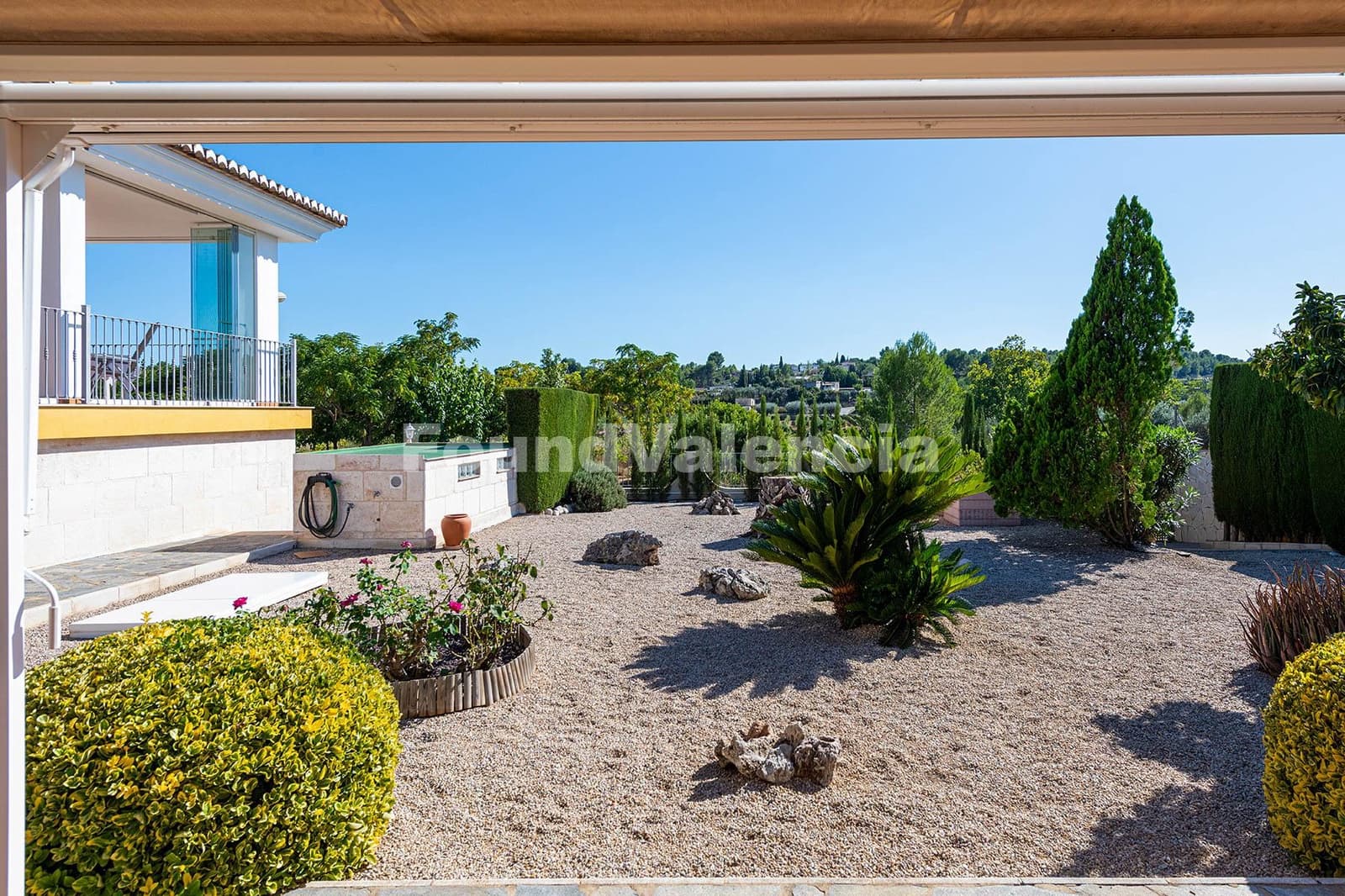 4 slaapkamer Villa te koop in Godelleta met garage - € 590.000 (Ref: 10145308)