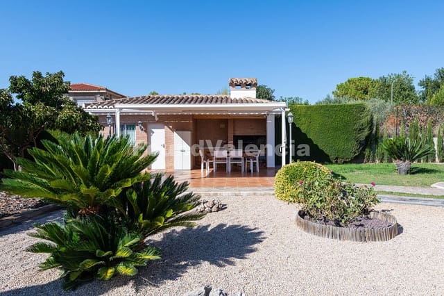 4 slaapkamer Villa te koop in Godelleta met garage - € 590.000 (Ref: 10145308)