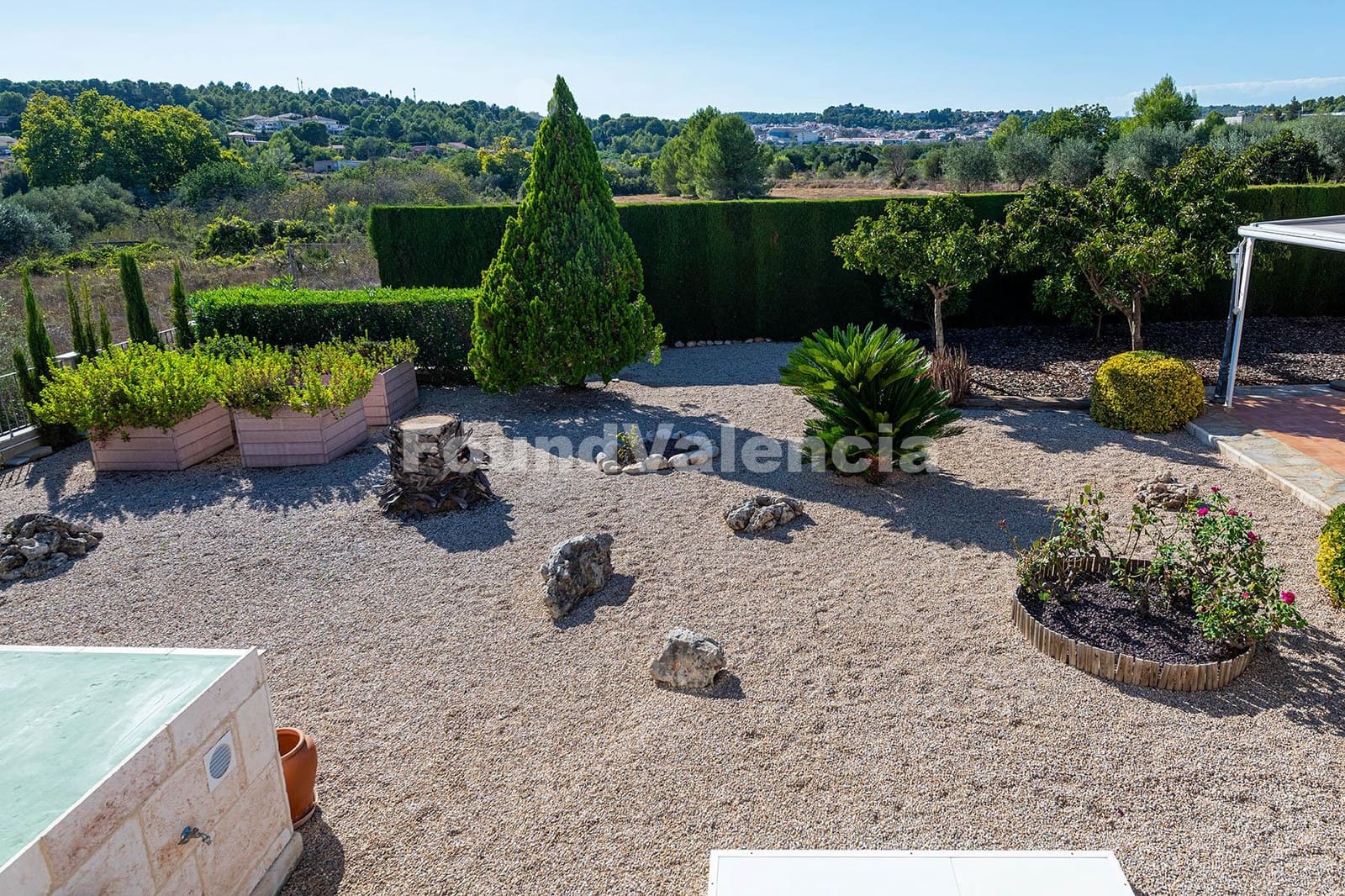 4 slaapkamer Villa te koop in Godelleta met garage - € 590.000 (Ref: 10145308)