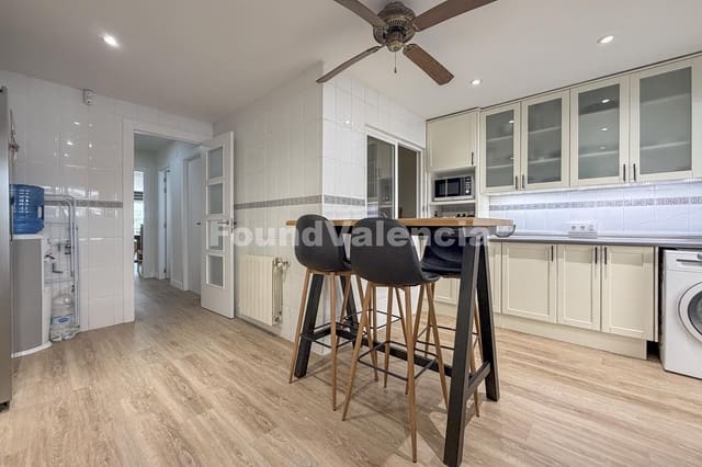 5 Zimmer Villa zu verkaufen in L'Eliana - 480.000 € (Ref: 10145311)