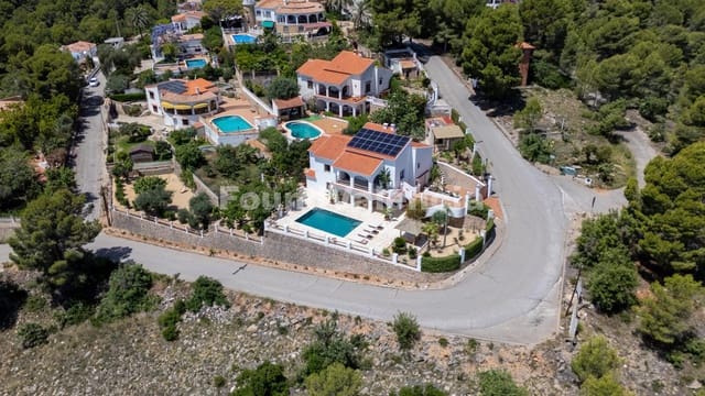 Chalet de 5 habitaciones en Oliva en venta con piscina - 1.250.000 € (Ref: 10145315)