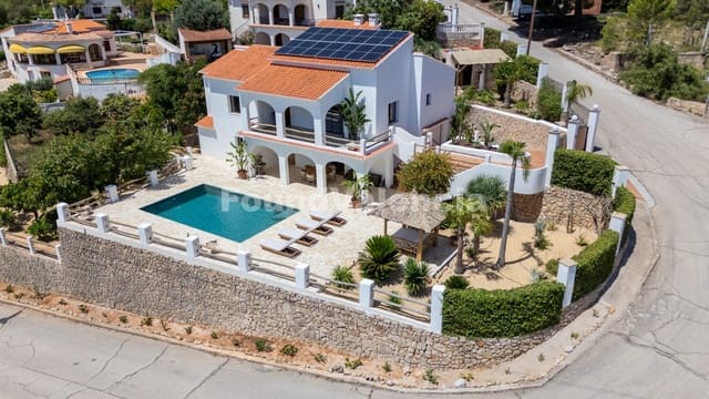Chalet de 5 habitaciones en Oliva en venta con piscina - 1.250.000 € (Ref: 10145315)