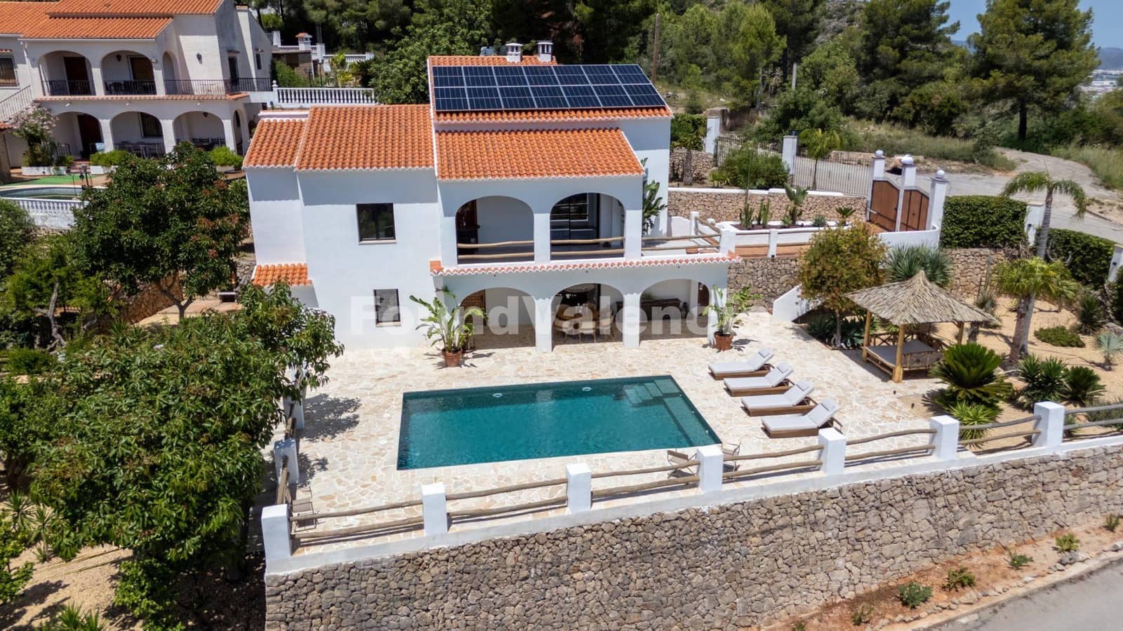 Chalet de 5 habitaciones en Oliva en venta con piscina - 1.250.000 € (Ref: 10145315)
