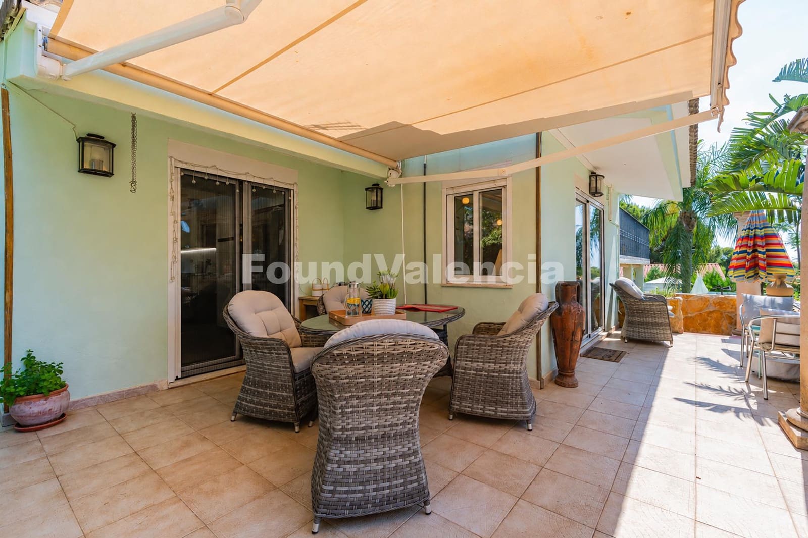 4 soveværelse Villa til salg i Naquera med swimmingpool garage - € 565.000 (Ref: 10145317)
