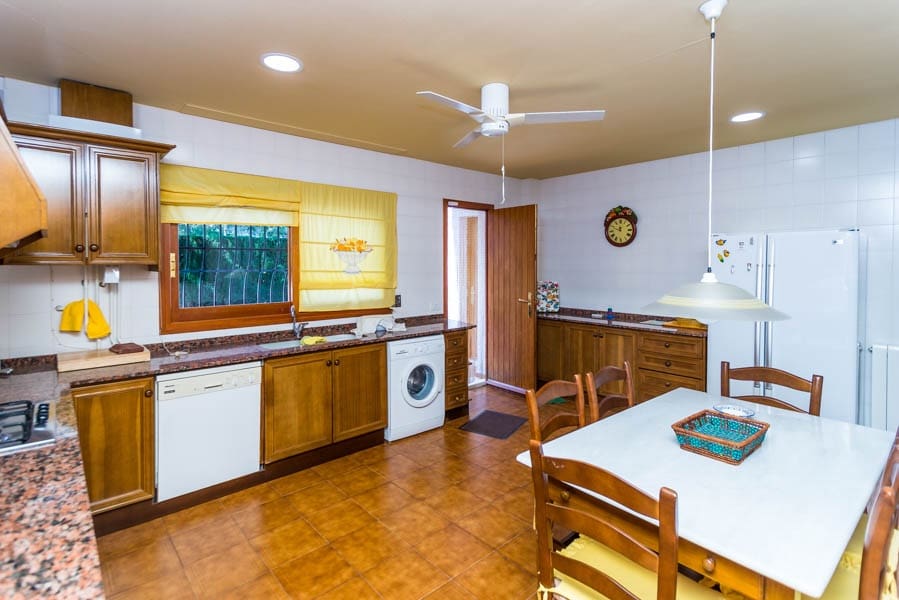 3 soveværelse Villa til salg i Torrent - € 669.000 (Ref: 4439971)