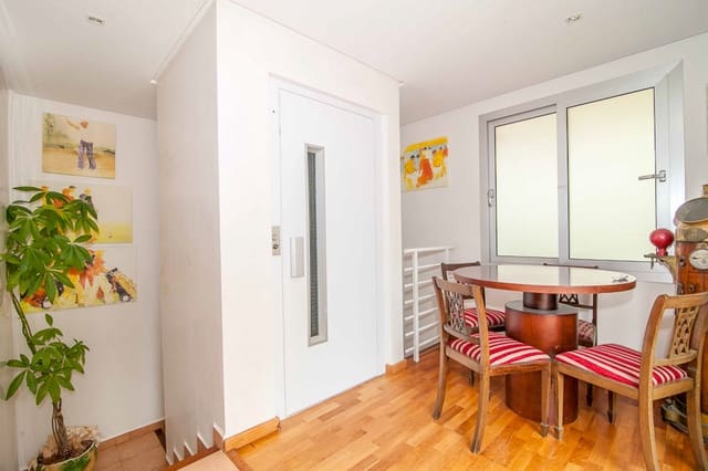 4 bedroom Villa for sale in Gandia - € 595,000 (Ref: 4440011)