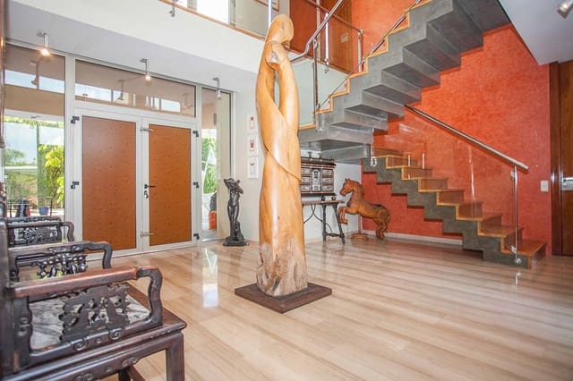 3 bedroom Villa for sale in Godella - € 1,450,000 (Ref: 4440024)