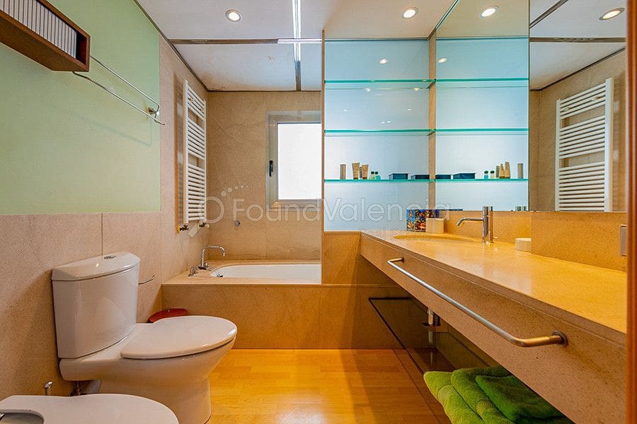 4 soverom Villa til salgs i Torrent - € 1 200 000 (Ref: 4440094)