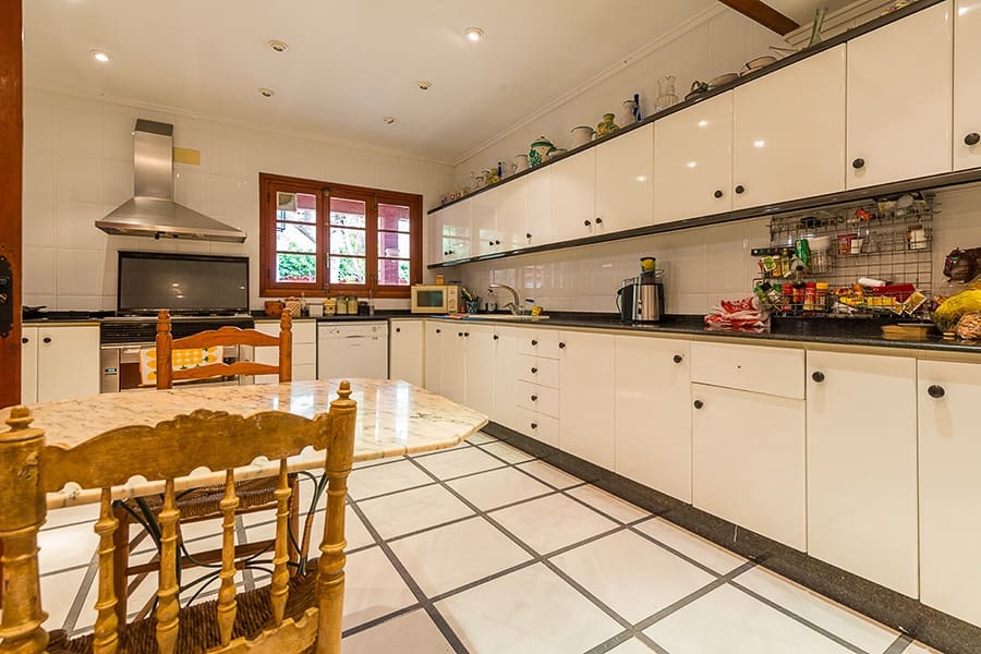 8 soveværelse Villa til salg i Godella - € 1.350.000 (Ref: 4440130)