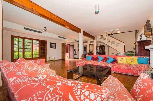 8 soverom Villa til salgs i Godella - € 1 350 000 (Ref: 4440130)