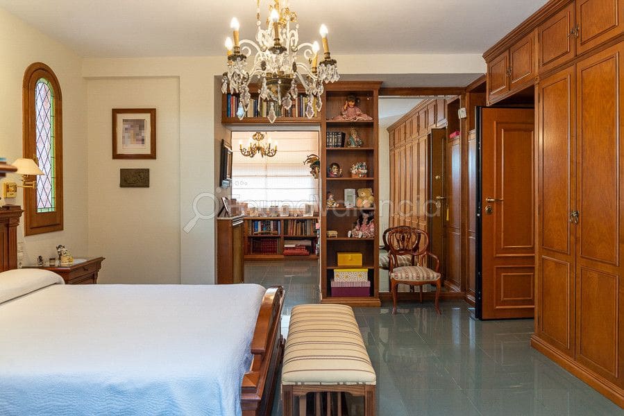 6 soveværelse Villa til salg i Chiva med swimmingpool garage - € 820.000 (Ref: 4665199)