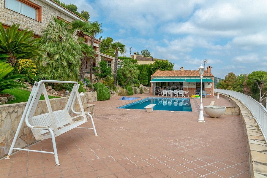 6 soveværelse Villa til salg i Chiva med swimmingpool garage - € 820.000 (Ref: 4665199)