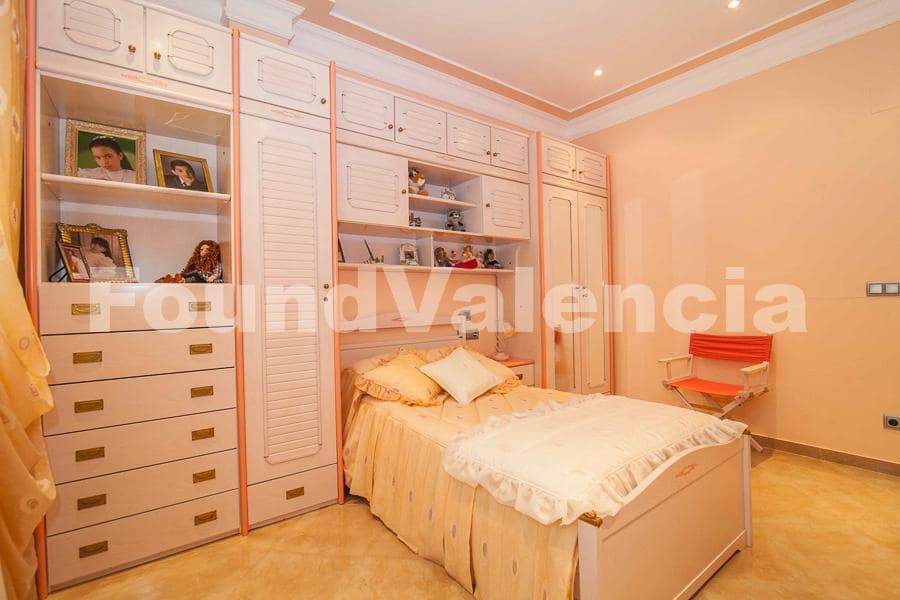 4 soverom Villa til salgs i Benaguasil - € 825 000 (Ref: 5199822)