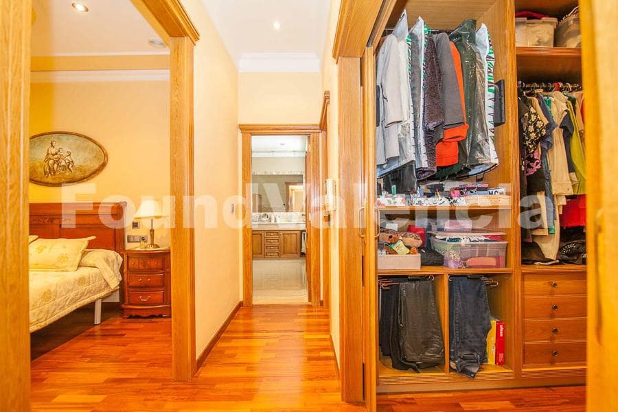 4 soverom Villa til salgs i Benaguasil - € 825 000 (Ref: 5199822)