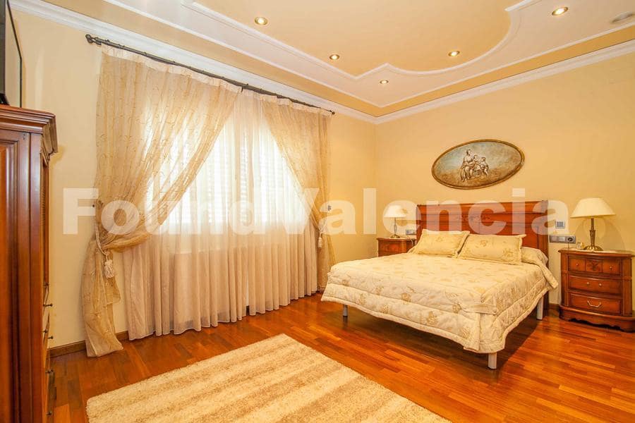 4 soverom Villa til salgs i Benaguasil - € 825 000 (Ref: 5199822)