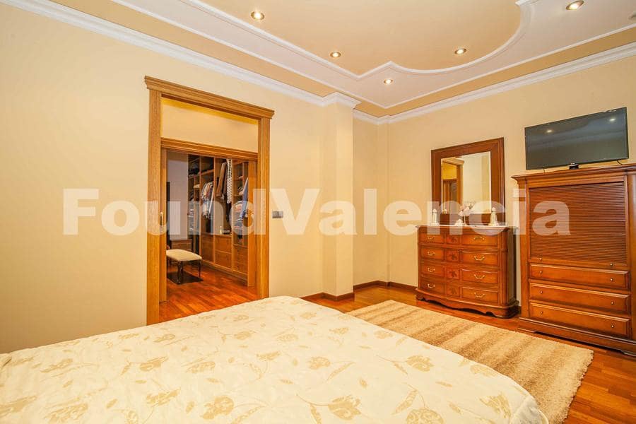 4 soverom Villa til salgs i Benaguasil - € 825 000 (Ref: 5199822)