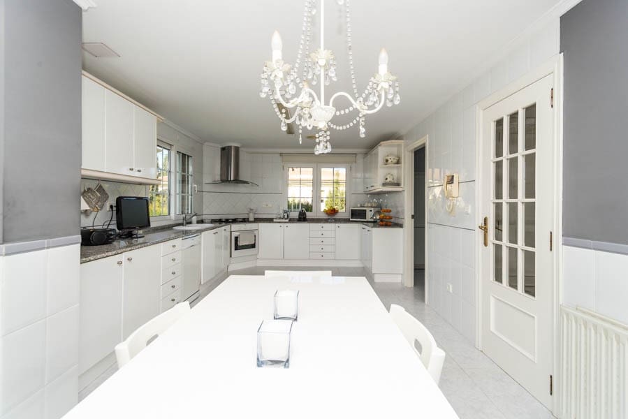 5 soveværelse Villa til salg i L'Eliana - € 1.100.000 (Ref: 5199827)