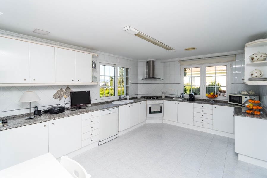 5 soveværelse Villa til salg i L'Eliana - € 1.100.000 (Ref: 5199827)