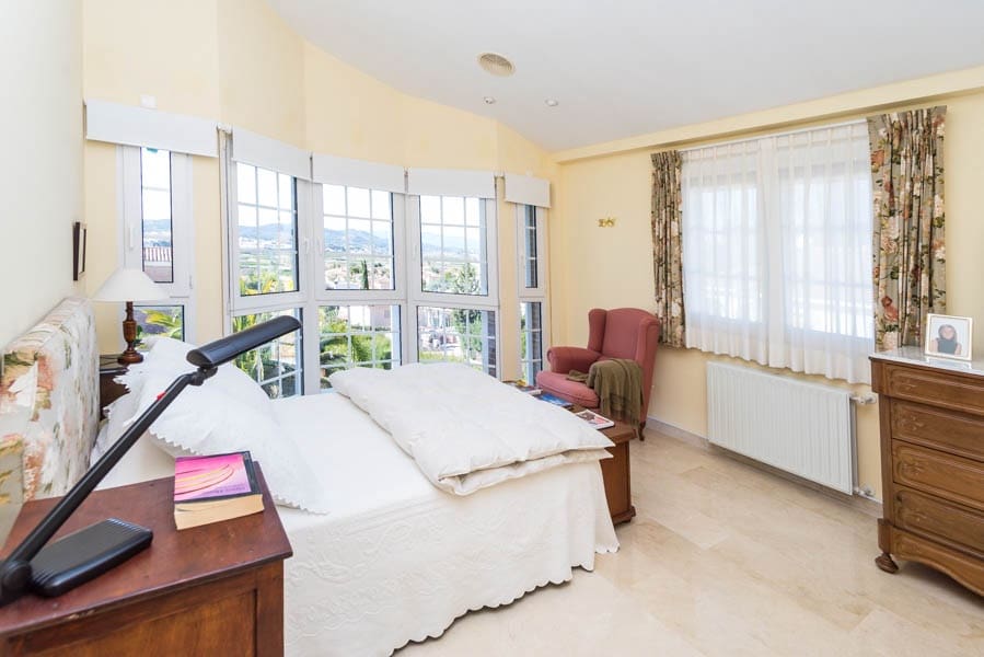 5 soveværelse Villa til salg i L'Eliana - € 1.100.000 (Ref: 5199827)