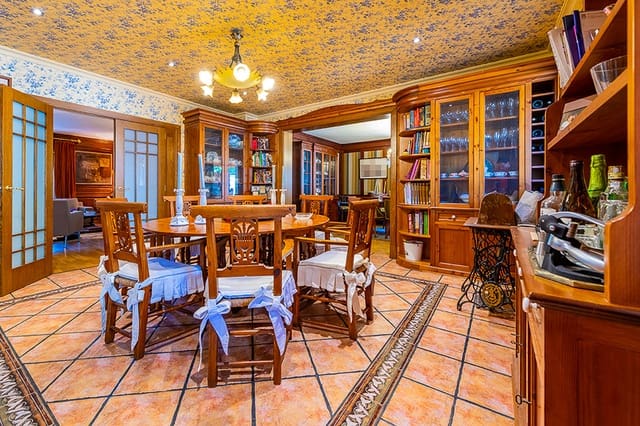 6 bedroom Villa for sale in Rocafort - € 1,600,000 (Ref: 5199850)