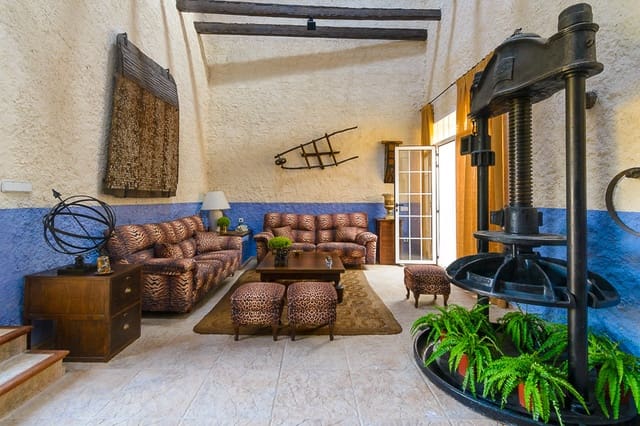 7 bedroom Finca/Country House for sale in Chiva - € 2,300,000 (Ref: 5199951)