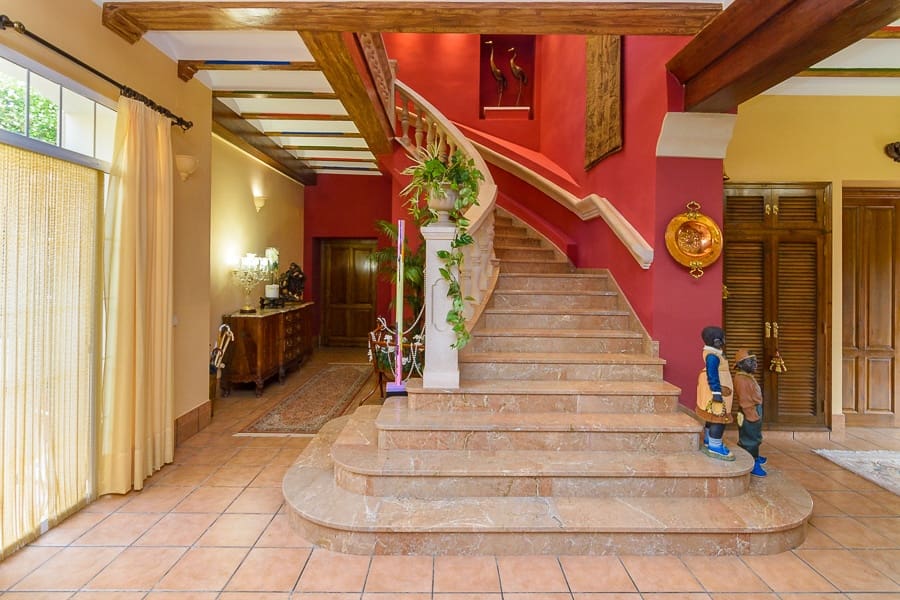 7 soverom Finca/Herregård til salgs i Chiva - € 2 300 000 (Ref: 5199951)