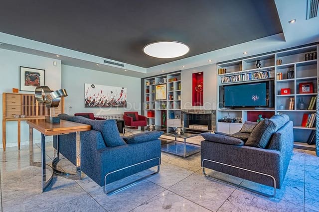 5 bedroom Apartment for sale in Valencia city - € 2,100,000 (Ref: 5199978)