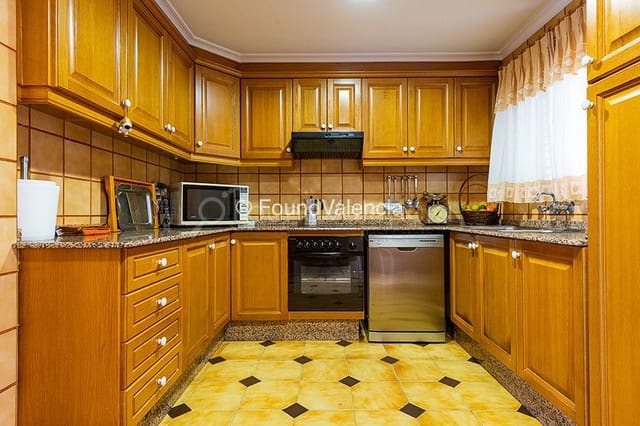 5 soveværelse Villa til salg i Turís - € 450.000 (Ref: 6379393)