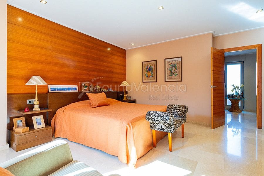 4 soveværelse Villa til salg i L'Alcudia - € 550.000 (Ref: 6379428)