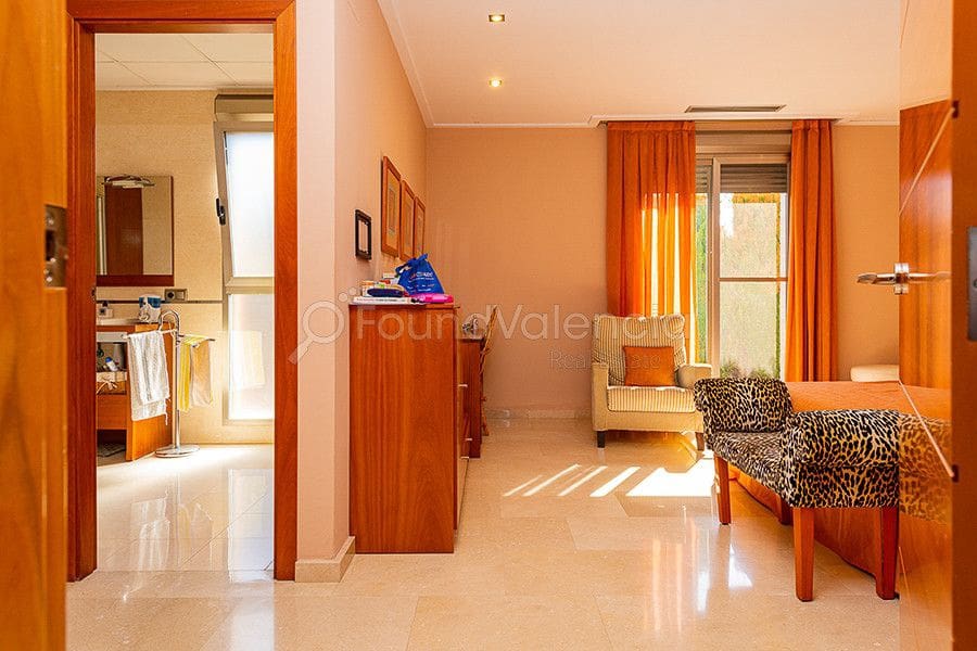 4 soveværelse Villa til salg i L'Alcudia - € 550.000 (Ref: 6379428)