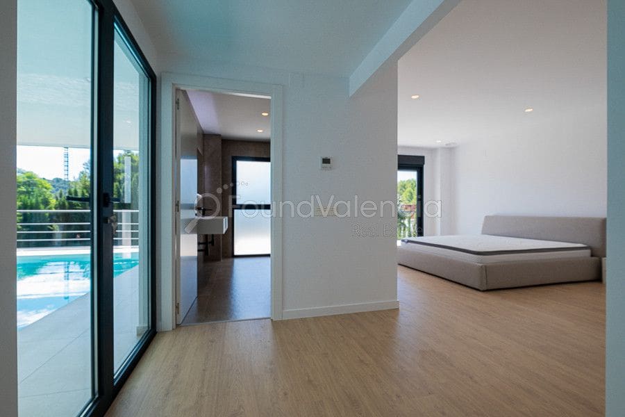 7 soveværelse Villa til salg i Chiva - € 1.400.000 (Ref: 6379435)