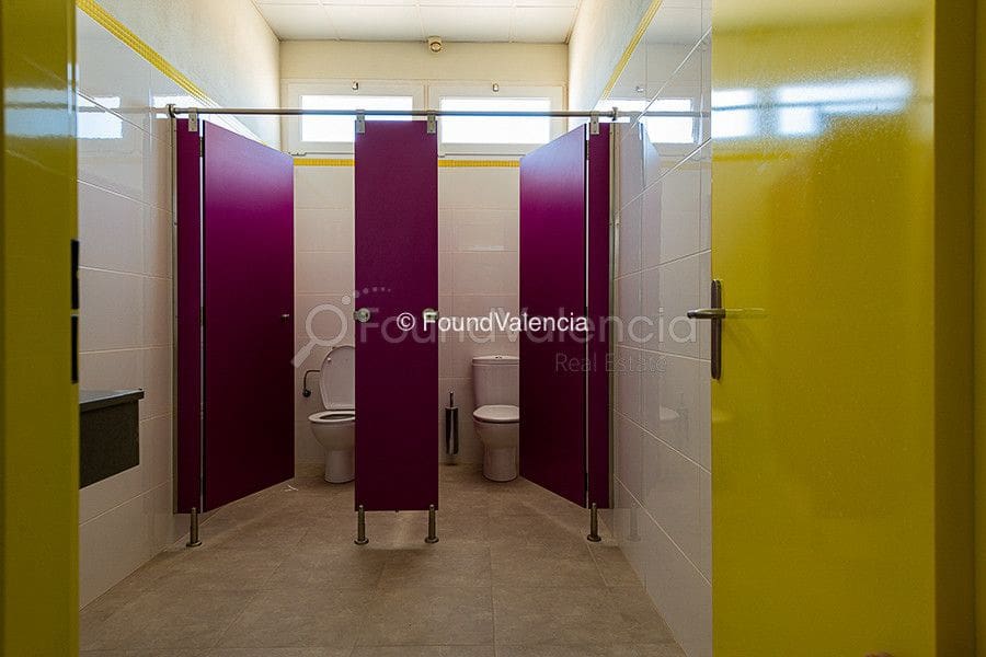 Finca/Landhuis te koop in Chiva - € 1.500.000 (Ref: 6379440)