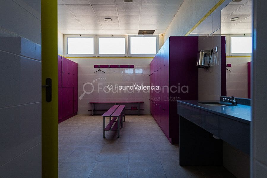 Finca/Landhuis te koop in Chiva - € 1.500.000 (Ref: 6379440)