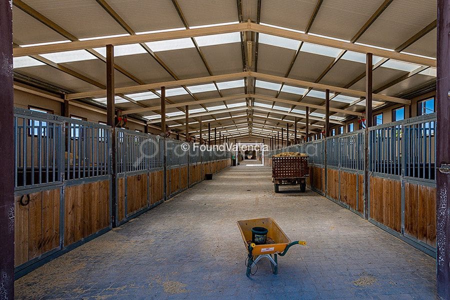 Finca/Landhuis te koop in Chiva - € 1.500.000 (Ref: 6379440)