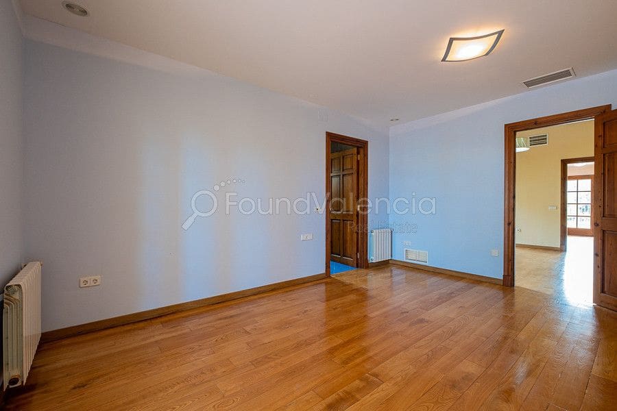 5 slaapkamer Villa te koop in San Antonio de Benageber - € 1.400.000 (Ref: 6386706)