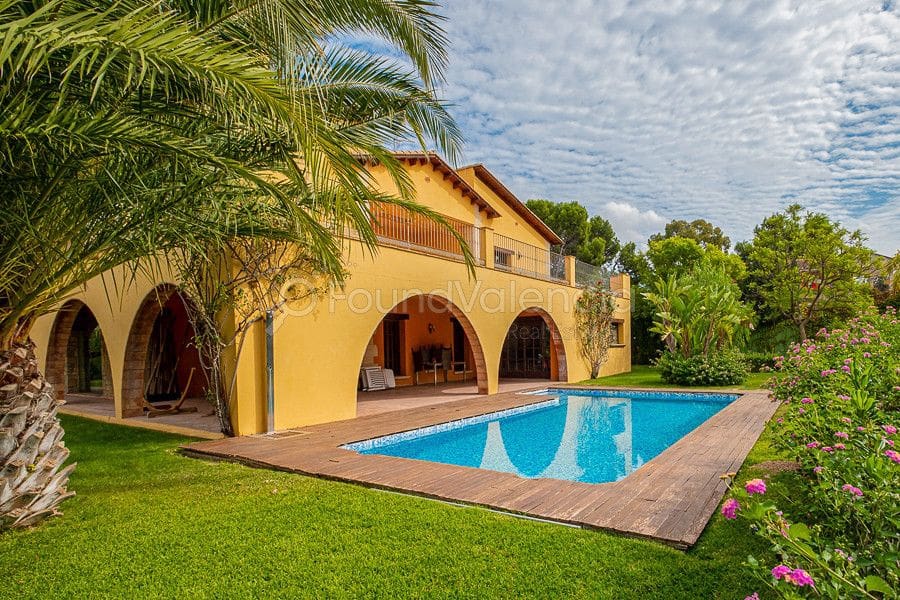 5 slaapkamer Villa te koop in San Antonio de Benageber - € 1.400.000 (Ref: 6386706)