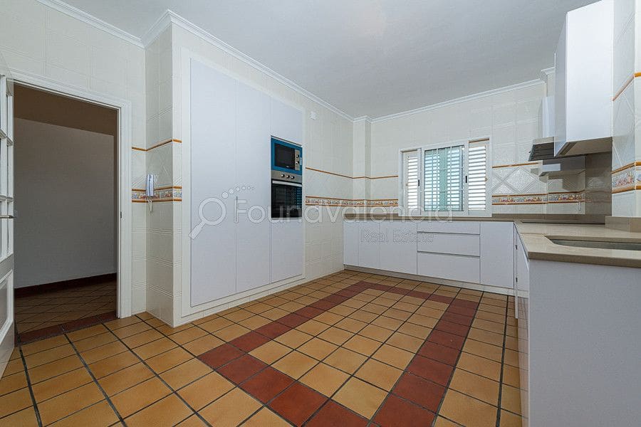 3 soverom Villa til salgs i Gilet - € 450 000 (Ref: 6428892)