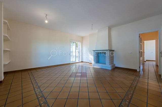 3 bedroom Villa for sale in Gilet - € 450,000 (Ref: 6428892)