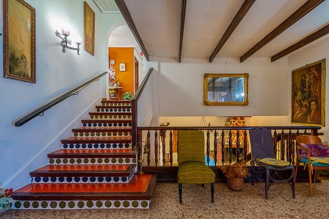 5 soverom Villa til salgs i Gilet - € 620 000 (Ref: 6593563)