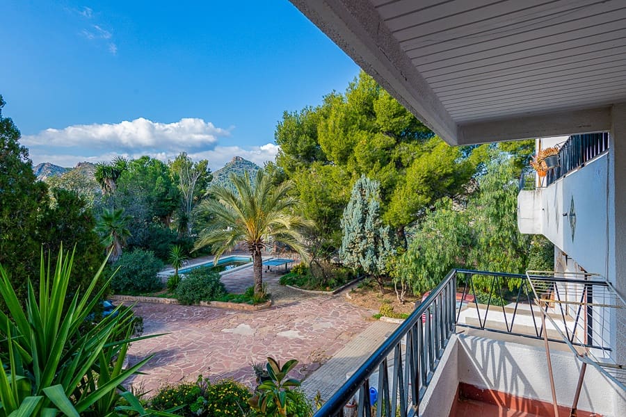 5 soveværelse Villa til salg i Gilet - € 620.000 (Ref: 6593563)