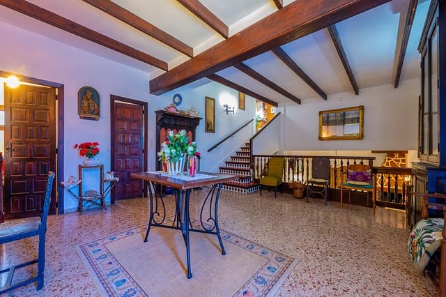 5 soverom Villa til salgs i Gilet - € 620 000 (Ref: 6593563)