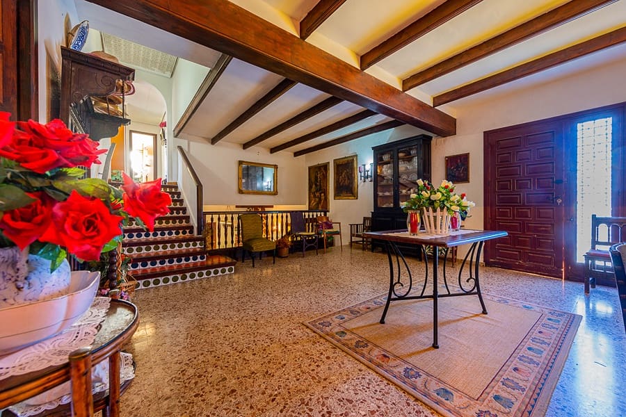 5 soveværelse Villa til salg i Gilet - € 620.000 (Ref: 6593563)