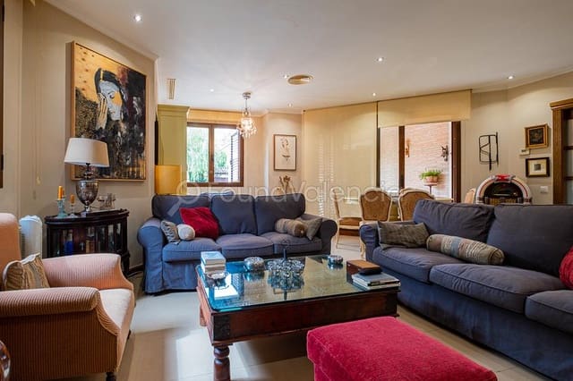 7 makuuhuone Huvila myytävänä paikassa Bétera - 950 000 € (Ref: 7013527)