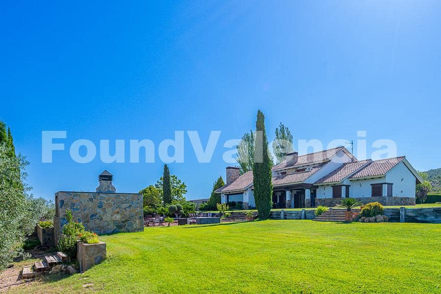 4 sovrum Villa till salu i Requena - 880 001 € (Ref: 7183349)