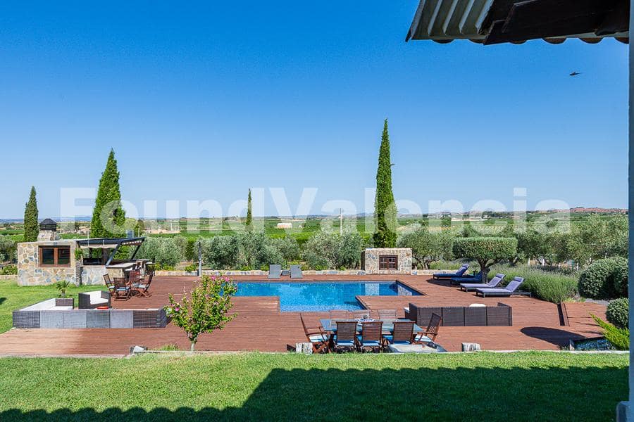4 sovrum Villa till salu i Requena - 880 001 € (Ref: 7183349)